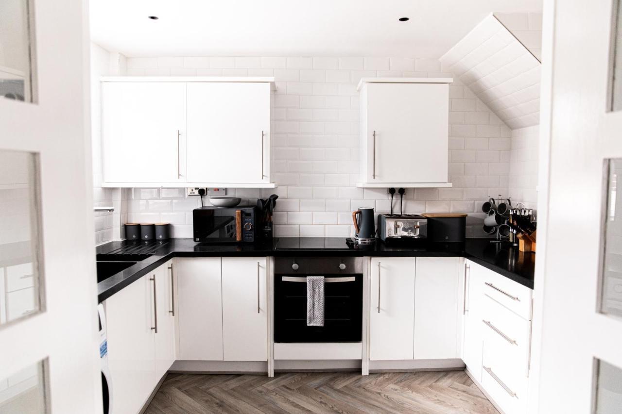 Inviting 3-Bed House In 맨체스터 외부 사진
